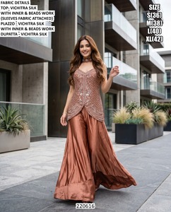 Traje Sharara Tradicional Noorika para Bodas y Fiestas de Diwali, Largo hasta el Suelo, Bordado Bandhani, Seda Vichitra, Corte Regular, Dupatta Suave - Product Image 2