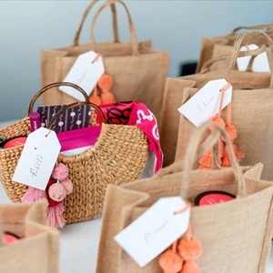 Bolsas de Regalo de Yute con Diseño de Dibujos Animados Ecológicas de Alta Calidad, Personalizables y Resistentes para Venta al Por Mayor - Product Image 2