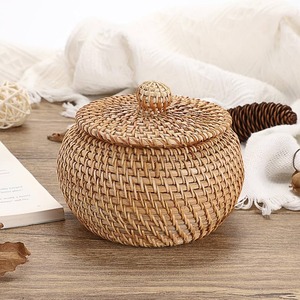 Panier de rangement en rotin naturel rond avec couvercle, panier en osier multi-usages, fabriqué au Vietnam - Product Image 6