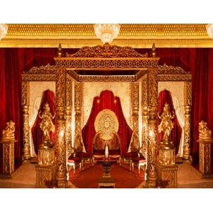 Chaises de mariage de style moderne pour mandap ouvert, chaises élégantes en bois pour mandap indien, chaises Vidhi, mandap de mariage sur le thème blanc - Product Image 3