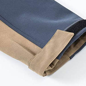 Chaqueta de Invierno Personalizada para Hombre, Color Beige y Azul Oscuro, con Capucha, para Uso en Exteriores, con Bolsillos con Cremallera y Bolsillo en el Pecho - Product Image 5