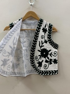 Chaleco de algodón con bordado floral blanco, cuello en V, sin mangas, estilo Prairie Chic, top de verano para mujer adulta - Product Image 2