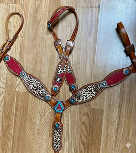 Cabezada de cuero estilo western con riendas, para caballo, para senderismo, ocio y barriles, con arnés de pecho y diseño de una oreja. - Product Image 3