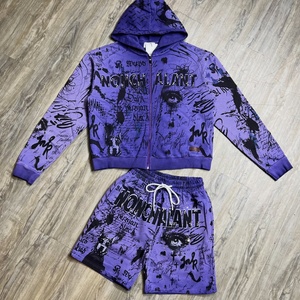 Ensemble survêtement streetwear personnalisé pour homme : sweat à capuche zippé et short en polaire avec imprimé lettrage gothique haute densité – Fournisseur - Product Image 3