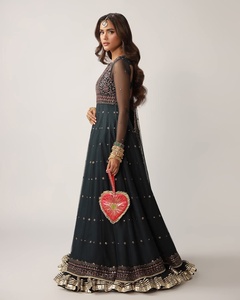 Salwar Kameez pour femmes WS, design élégant, viscose de qualité supérieure, séchage rapide, évacuation de l'humidité, sans plis, protection solaire pour les fêtes - Product Image 5