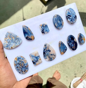 พลอยธรรมชาติสีน้ำเงินและสีทอง พีเทอร์ไซต์ คริสตัลบำบัดเรกิ สำหรับการสร้างสรรค์ โยคะ การเติบโตทางธุรกิจ - Product Image 5