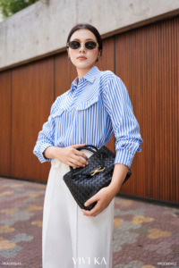 Camisa de Mujer Casual de Verano, Manga Larga, Azul a Rayas, Tejida, Cuello Camisero, Popelina de Algodón, Corte Holgado, Largo Regular, KEVA - Product Image 3