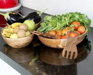 Bol à salade en bois d'acacia de haute qualité, ensemble de 2 fourchettes en forme de main, design moderne, bols de service, cuisine, salle à manger, fabrication artisanale au Vietnam - Product Image 6