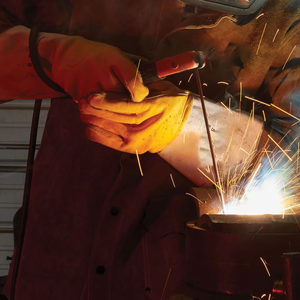 ถุงมือหนังแพะสั่งทำพิเศษสำหรับผู้ชาย ป้องกันการบาด ป้องกันความร้อน ป้องกันไฟฟ้าสถิตย์ ป้องกันการลื่น สำหรับงานเชื่อม Mig TIG และป้องกันมือ - Product Image 5