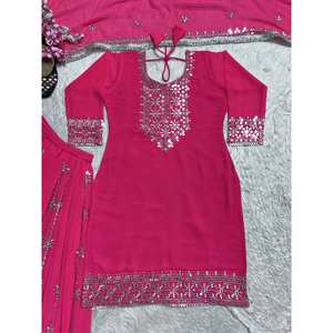 Top de fiesta para mujer de diseñador-Conjunto Plazzo y Dupatta con trabajo de bordado pesado - Product Image 1