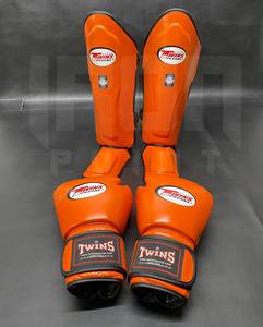 Guantes de Kickboxing y Sanda Twins Naranja al por Mayor, Set de Protectores de Tibia de Cuero Genuino de Vaca, Equipo Ligero de Boxeo y Artes Marciales - Product Image 2