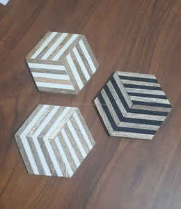 Posavasos de resina y madera de mango rústico de alta calidad, tapete/almohadilla de mesa de estilo clásico multicolor hecho a mano, diseño personalizable - Product Image 1