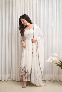 Vestido de fiesta de georgette con bordado de lentejuelas y detalles de codificación, listo para usar, con parte inferior y dupatta completamente cosidos. - Product Image 2