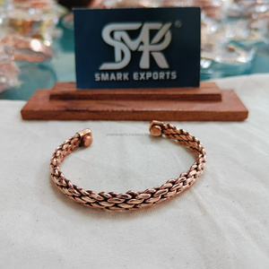 Brazalete de cobre trenzado hecho a mano, brazalete de diseño tejido Kada, brazalete de pulsera para hombres y mujeres, joyería curativa tradicional - Product Image 1