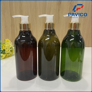 ขวดพลาสติก PET สีดำแบบแบนสำหรับพิมพ์ลายด้วยความร้อน ยี่ห้อ Pavico ผลิตในเวียดนาม พร้อมหัวปั๊มโลชั่นในบรรจุภัณฑ์พลาสติก - Product Image 1