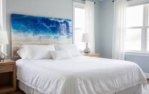 Base de Cama de Madera y Resina de Alta Calidad con Diseño de Olas Oceánicas, Cabecero de Resina Epoxi 'Mariscada' y 'Horizonte Azul', Madera y Resina 'Costera' - Product Image 4