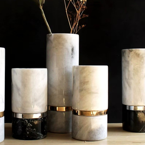 Elegante Florero Cilíndrico de Metal, Perfecto para Decoración Moderna y Minimalista con Arreglos Florales - Product Image 1