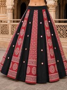Lehenga ethnique de luxe avec broderies sophistiquées, accents décoratifs et style indien intemporel pour les mariages et les fêtes - Product Image 2