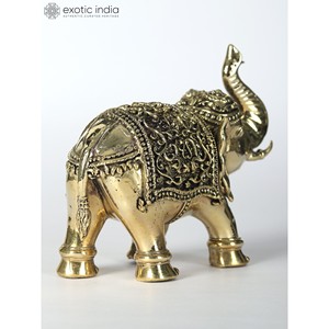 Sculpture décorative éléphant royal en laiton de 4 pouces faite à la main avec sculpture complexe pour la décoration intérieure et les cadeaux Fabriqué en Inde - Product Image 4