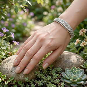 China Manufacturer Classic 18K Solid White Gold Real Diamond Round Bangle for Lady Gift Party - Product Image 5