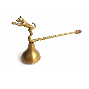Nouvel Arrivage Éteignoir à Bougie en Laiton Massif avec Poignée Décorative en Forme de Branche, Extincteur de Mèche Portable, Vente en Gros - Product Image 3
