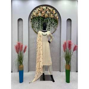 Ensemble de costume de soirée pour femmes avec travail de fil et de séquence - Product Image 4