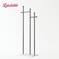 Porte-manteau sur pied en métal de style médiéval, mobilier multifonctionnel pour chambres et salons, fabriqué en Chine