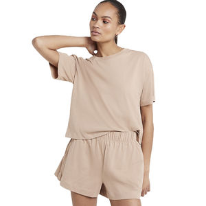 Ensemble de sport d'été en gros pour hommes et femmes, vêtements de sport à séchage rapide avec taille élastique, chemise et short légers - Product Image 3