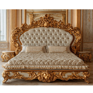 เฟอร์นิเจอร์ห้องนอนแกะสลักลายทองคำแบบแกรนด์บาร็อค เตียงนอนสไตล์มหาราชาพร้อมตราสัญลักษณ์รูปสิงโต เตียงและโต๊ะข้างเตียงแกะสลักด้วยมือระดับพรีเมียม สหราชอาณาจักร - Product Image 1