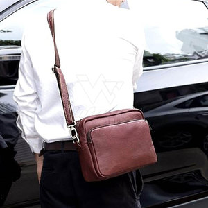 Bolso Bandolera de Cuero Mini, Duradero, con Organización Práctica y Estilo Moderno, para Uso Prolongado - Product Image 4