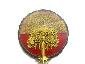 Artisanat Nirmala : Sculpture en résine et laiton sur cadre en bois, faite à la main pour la décoration intérieure, technique de moulage, Rajasthan - Product Image 2