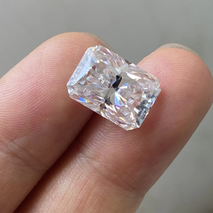 Diamant de culture en laboratoire, taille radiant, clarté VVS, couleur E F, 2 carats, pierre brute certifiée IGI. - Product Image 1