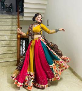 Women's Traditional <b>Chaniya</b> <b>Choli</b> Lehenga Set Heavy Muslin Cotton Digital Print Reversible Festive Wear for Wedding Diwali Party - Product Image 2