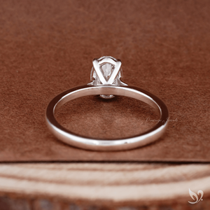 Anillo de Compromiso Clásico Ovalado con Diamante Cultivado en Laboratorio de 1 Quilate en Oro Blanco de 10k, Estilo Minimalista para Novia - Product Image 3