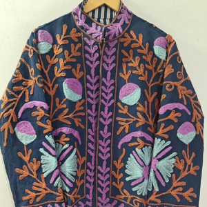 Chaqueta de Lona de Algodón con Bordado Suzani – Prenda Exterior Étnica Hecha a Mano - Product Image 1