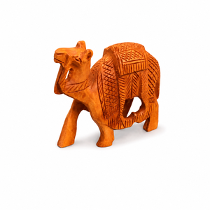 Statue de chameau en bois sculptée à la main, moderne et écologique, figurine animale pour la décoration intérieure, présentation sur table, cadeau de pendaison de crémaillère ou de mariage - Product Image 3