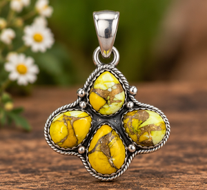 Colgante de Plata Turquesa con Dalia Amarilla y Cuatro Cabujones de Gemas Amarillas, Joyería de Estilo Bohemio del Suroeste Vintage - Product Image 1