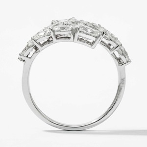 Elegante Anillo de Compromiso de Oro Blanco de 14K con Diamante Cultivado en Laboratorio de Corte Brillante Redondo de 2.35 Ct, F VS1, Tres Hileras, Certificado IGI, para Mujer - Product Image 6