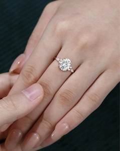 แหวนมอสซาไนต์ เงินแท้ 925 ชุบทอง 14K แหวนหมั้น แหวนแต่งงาน สำหรับผู้หญิง ของขวัญ - Product Image 5