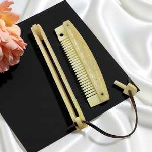 Peigne pliant en os de buffle sculpté à la main de 5 pouces, peigne de poche de style vintage, peigne tribal fait main, accessoire de toilettage de voyage, idée cadeau - Product Image 4