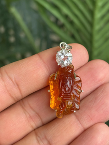 Colgante Vintage con Forma de Animal, Color Ámbar, Resina, Cristal, Diamantes de Imitación, Engaste de Plata, Unisex, Regalo, Joyería - Product Image 1