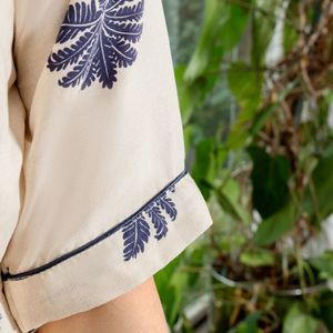 Conjunto de Pijama de Manga Corta para Mujer, Color Azul Marino Neutro, Estampado de Hojas de Palma, Camisa con Botones y Pantalones Cortos a Juego, Ropa de Dormir Suave para Verano, OEM - Product Image 2