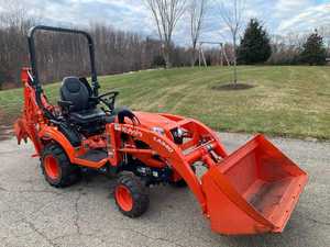 รถแทรกเตอร์ขนาดเล็ก 4x4 25 แรงม้า รุ่น B25D Kubota BX23 ซีรีส์ 4 ขับเคลื่อน 4 ล้อ ราคาประหยัด พร้อมชุดแกนกลาง ประกอบด้วย แบริ่ง เครื่องยนต์ ปั๊มเกียร์ และกระปุกเกียร์ - Product Image 4