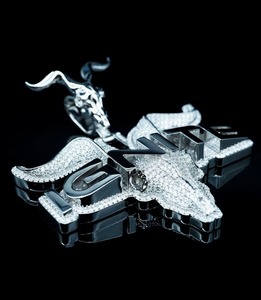 Colgante de Plata 925 con Moissanita Ignite, Diseño Animal, Lujo para Uso Diario, Colgante Hip Hop de Lujo con Incrustaciones para Hombre - Product Image 3