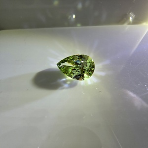 เพชรทรงลูกแพร์เจียระไนแบบบริลเลียนท์สีเขียวสดใส น้ำหนัก 1.5 กะรัต ระดับความสะอาด VS2 เพชรเพาะเลี้ยงในห้องปฏิบัติการ ได้รับการรับรองจาก IGI เพชรเม็ดเดี่ยวสำหรับทำเครื่องประดับ - Product Image 4