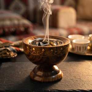 Brûleur d'encens en bois de santal fait main avec insert métallique, support religieux en bois au design unique, utilisation toute saison - Product Image 2