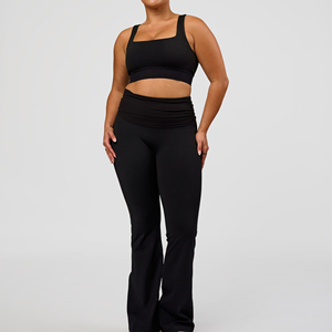 Soutien-gorge de sport pour femme, noir uni, col carré, dos nageur, maintien moyen, sans coutures, pour yoga et fitness - Product Image 3