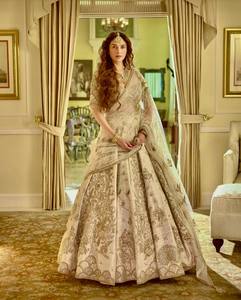 Lehenga Choli de Seda Crema para Mujer con Dupatta Bordada, Traje Tradicional Indio Pakistaní para Boda, Largo hasta el Suelo, Corte Holgado - Product Image 4