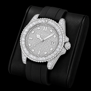 Reloj de pulsera de lujo para hombre con correa de caucho negra, esfera plateada con incrustaciones de piedras y fecha, a la moda. - Product Image 3