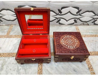 Boîtes de rangement en bois durables de style indien vintage, doublure en velours brun, fermeture à boucle, logo gravé personnalisé, rectangle, bijoux
